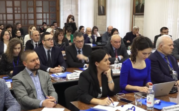 Культурное многообразие против ценностного универсализма